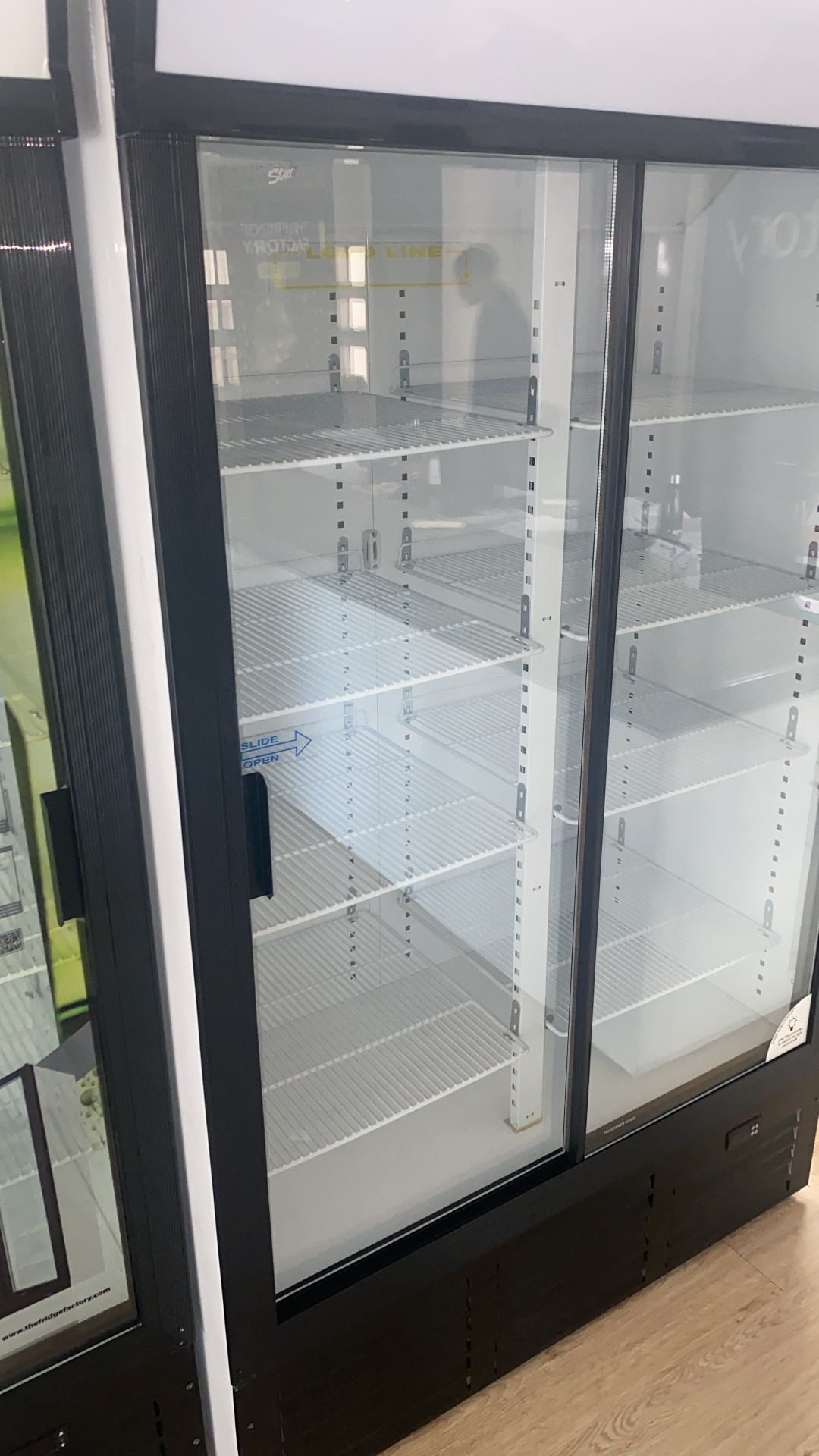 Double sliding-door commercial beverage display cooler
